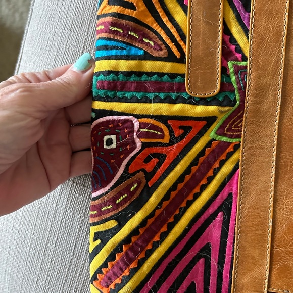 Colombian leather beautiful bag with Colombian fabric - Picture 2 of 8